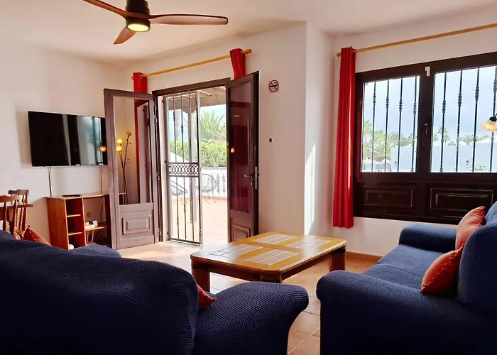 With Private Pools - Just 7 Min Walk From Beach, Bars & Dining 빌라 *