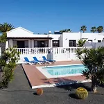 With Private Pools - Just 7 Min Walk From Beach, Bars & Dining Playa Blanca (Lanzarote)