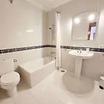 Villa With Private Pools - Just 7 Min Walk From Beach, Bars & Dining