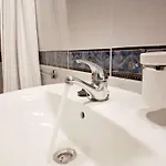 Villa With Private Pools - Just 7 Min Walk From Beach, Bars & Dining *