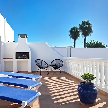 With Private Pools - Just 7 Min Walk From Beach, Bars & Dining Villa *