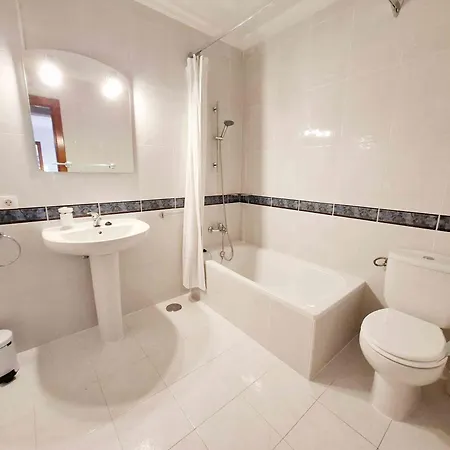 With Private Pools - Just 7 Min Walk From Beach, Bars & Dining Villa *