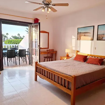 With Private Pools - Just 7 Min Walk From Beach, Bars & Dining *