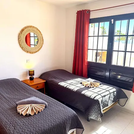 With Private Pools - Just 7 Min Walk From Beach, Bars & Dining Villa *