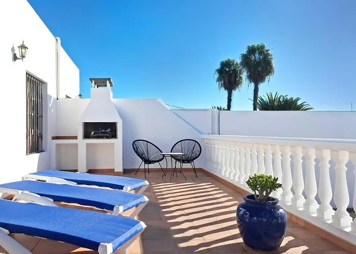 With Private Pools - Just 7 Min Walk From Beach, Bars & Dining Villa *