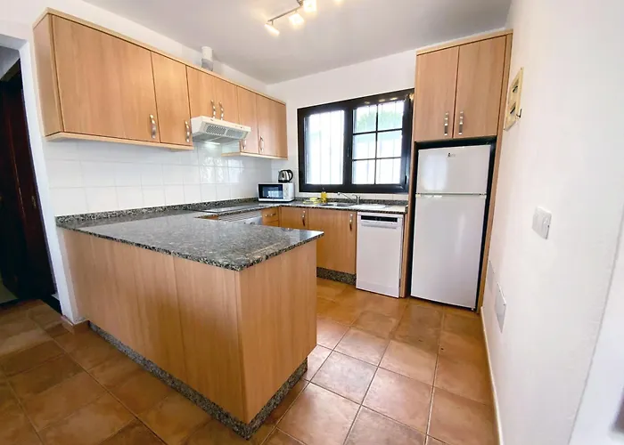 וילה With Private Pools - Just 7 Min Walk From Beach, Bars & Dining *