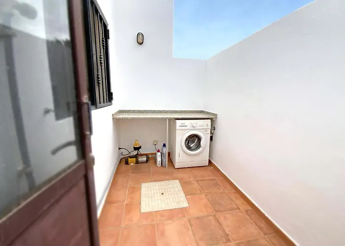 With Private Pools - Just 7 Min Walk From Beach, Bars & Dining וילה *