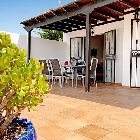 With Private Pools - Just 7 Min Walk From Beach, Bars & Dining * Playa Blanca