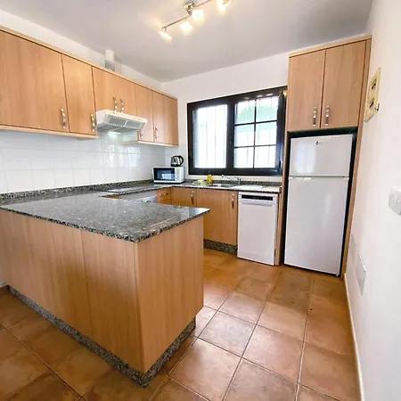 Villa With Private Pools - Just 7 Min Walk From Beach, Bars & Dining *