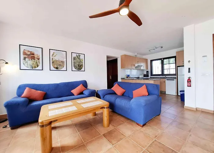 With Private Pools - Just 7 Min Walk From Beach, Bars & Dining